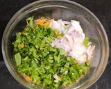 A picture of step 2 of Spinach pakoda.