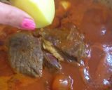 Foto del paso 4 de la receta: Estofado casero de carne y salchicha