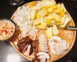 Hình bước làm 1 của món Soup bí ngòi kem nấm