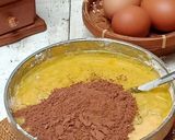 Foto langkah ke 4 dari resep Bolu Kukus Pisang Coklat No Mixer.