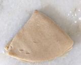 A picture of step 3 of Coconut flavor stuffed chapati#themechallenge#coconutchapati.