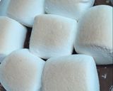 Foto langkah ke 5 dari resep Marshmellow panggang.
