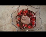 A picture of step 7 of Choco Strawberry instant dessert.