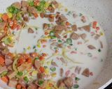 Foto langkah ke 5 dari resep Roti Tawar Goreng isi Ragout.