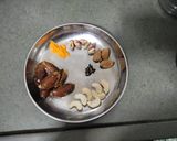 ખજૂર ડ્રાયફ્રૂટ દુધ (Khajoor Dryfruits Doodh Recipe In Gujarati) રેસીપી સ્ટેપ1ફોટો