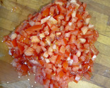 Foto del paso 1 de la receta: Empanadillas de atún con huevo duro y tomate