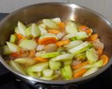 Foto langkah ke 4 dari resep Tumis Labu Siam.