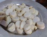 A picture of step 2 of Arbi ki sabji.