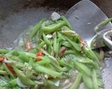 Foto langkah ke 10 dari resep Tumis Labu Siam Teri.