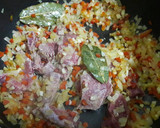 Foto del paso 3 de la receta: Tallarines salteados con salsa estofado