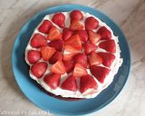 Epres fehércsokoládés-mascarponés vörösbársony torta recept fázis 8 fotója
