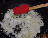 A picture of step 1 of Parsnip soup with potatoes.