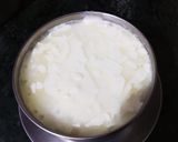A picture of step 1 of Spinach raita.