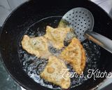 A picture of step 3 of Whole Wheat Aloo Samosas.