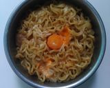 Foto langkah ke 3 dari resep Donat Indomie Kekinian.