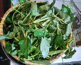 Foto langkah ke 2 dari resep Cah Kangkung ala Resto Mudah&Enak.