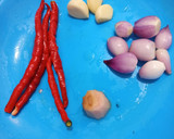 Foto langkah ke 2 dari resep Tumis kangkung kering.