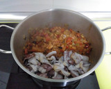 Foto del paso 4 de la receta: Patatas a la marinera