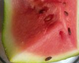 A picture of step 1 of Watermalon juice.