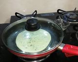 A picture of step 9 of Pan Pizza with paneer stuffing without yeast.