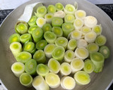 Foto del paso 1 de la receta: 556. Pastel sencillo de puerros (principal verdura)
