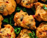 A picture of step 4 of Crispy tangy and spicy pink lentil fritters (masoor dal pakoda).