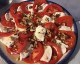 Une image de l'étape 4 de Salade de tomates et mozzarella aux noix et vinaigre aux framboises.