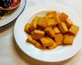 Hình bước làm 2 của món Mì xào giòn chay