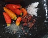 Foto langkah ke 2 dari resep Pindang goreng sambal mangga.