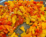 Foto del paso 2 de la receta: 🥗 ENSALADA DE COLORES CON QUESO PECORINO🧀🥬🫑