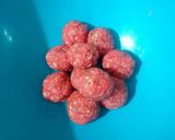 A picture of step 4 of Lamb Keftas in Tomato and Shawarma Sauce.