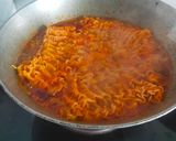 A picture of step 4 of Tangy tomato noodles.