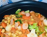 Foto del paso 3 de la receta: Guiso de Garbanzos con Salchichas y vegetales !🥘