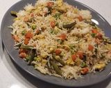 A picture of step 4 of Chinese egg fried rice.