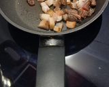 Foto del paso 2 de la receta: Spaghetti con Berenjena asada, Guanciale Tostato y sus jugos