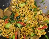 Foto langkah ke 4 dari resep Mie Goreng Favorit.