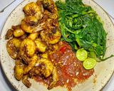 Foto langkah ke 5 dari resep 25. Udang Goreng Bawang dan Sambel Dadak.