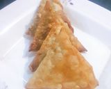 A picture of step 3 of Qeema samose.