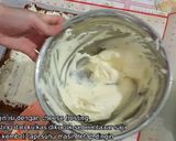 Foto langkah ke 4 dari resep Bolu Gulung Tiramisu.