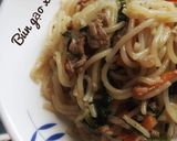 Hình bước làm 3 của món Bún gạo xào bò - Ăn dặm cho bé
