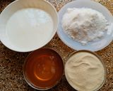 A picture of step 1 of Semolina shira (Sweet).