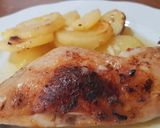 Foto del paso 7 de la receta Muslos de pollo con patatas en salsa de licor 43