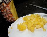 Foto del paso 8 de la receta: Ananá con ensalada de frutas tibia y helado