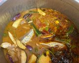 A picture of step 3 of South Indian fish curry.