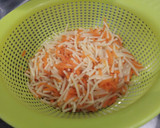Foto del paso 4 de la receta: Fideos con zanahoria y atún