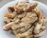 รูปขั้นตอนการทำที่ 1 ของ ปูกุ้งผัดซอสพริก