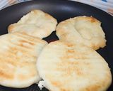 Foto del paso 1 de la receta: Focaccia Sándwich de Huevo jamón queso mozzarella!🥛🍞