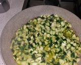 Foto del passaggio 1 della ricetta Pasta zucchine panna e scamorza