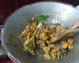 Foto langkah ke 5 dari resep Tumis kerang bumbu kuning cabe ijo.