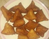 A picture of step 8 of Mini bread paneer samosa.